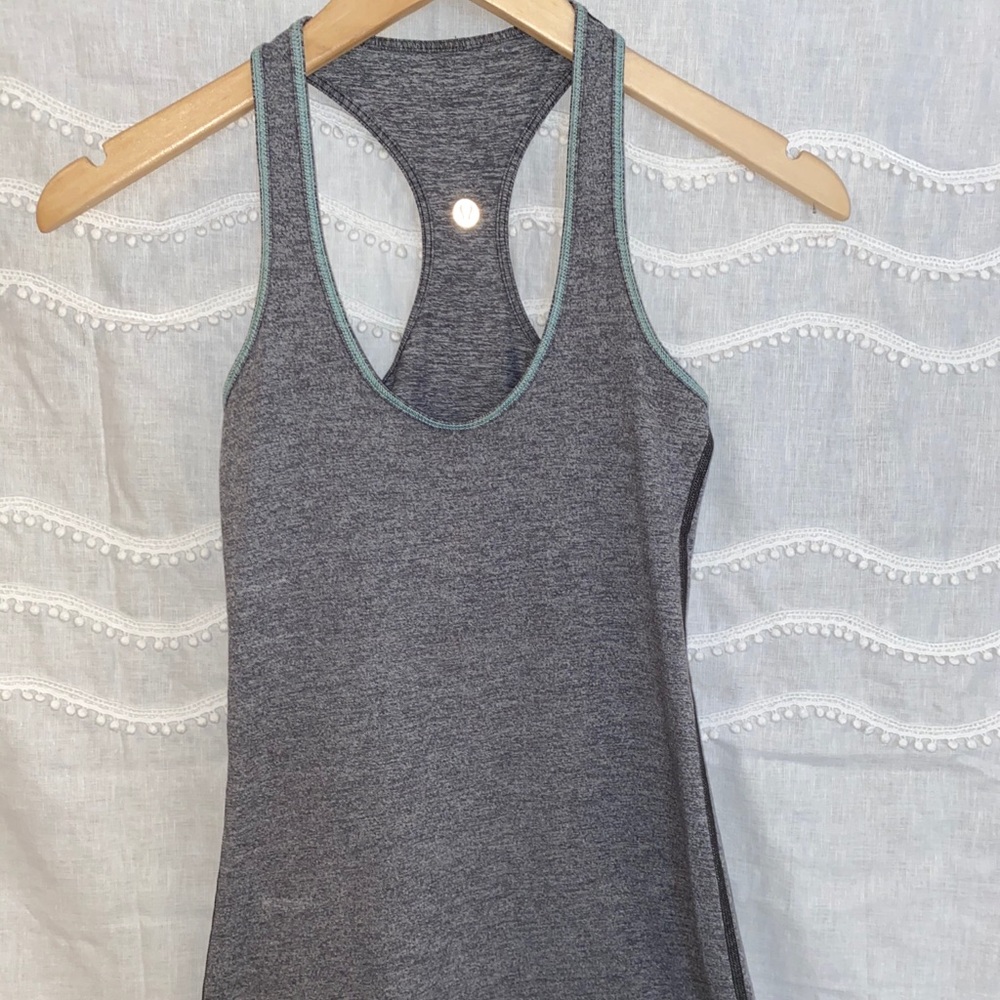 Lululemon tank